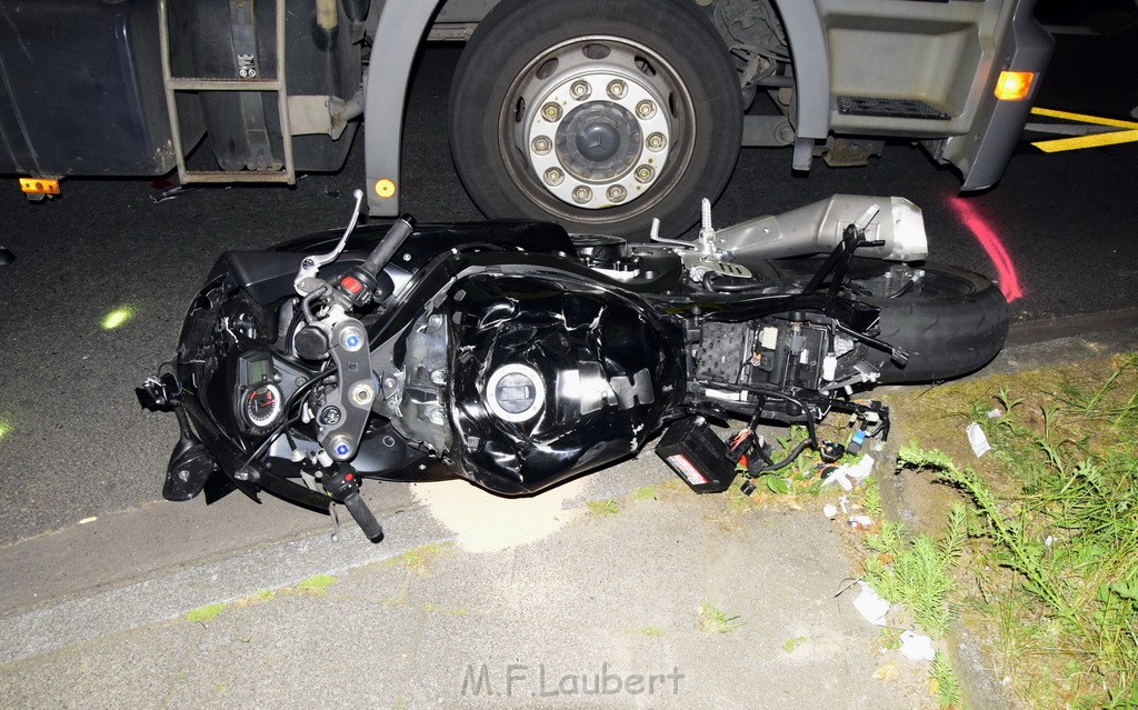 Schwerer Motorrad Unfall Feldkassel Robert Boschstr Edsel Fordstr P100.JPG - Miklos Laubert